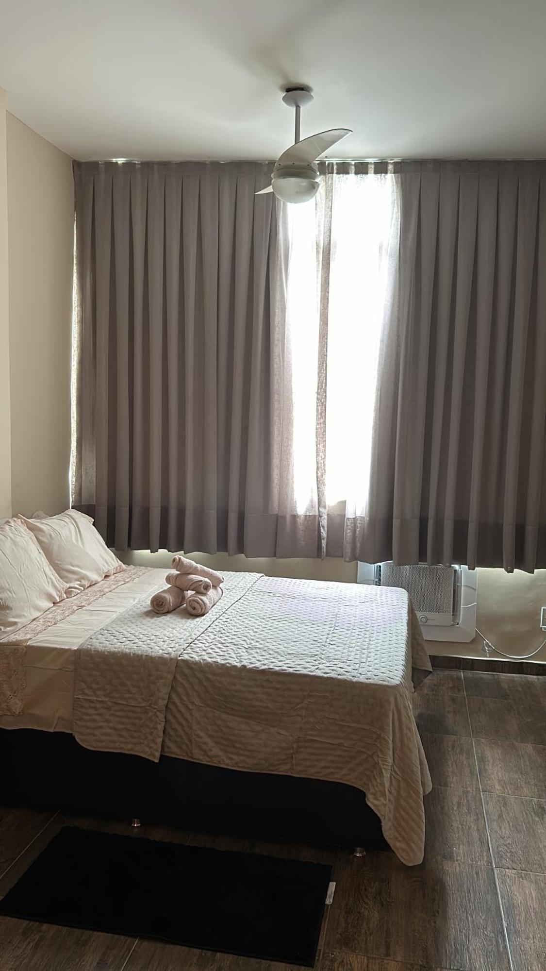 A 300 Metros Da De Copacabana Apartamento