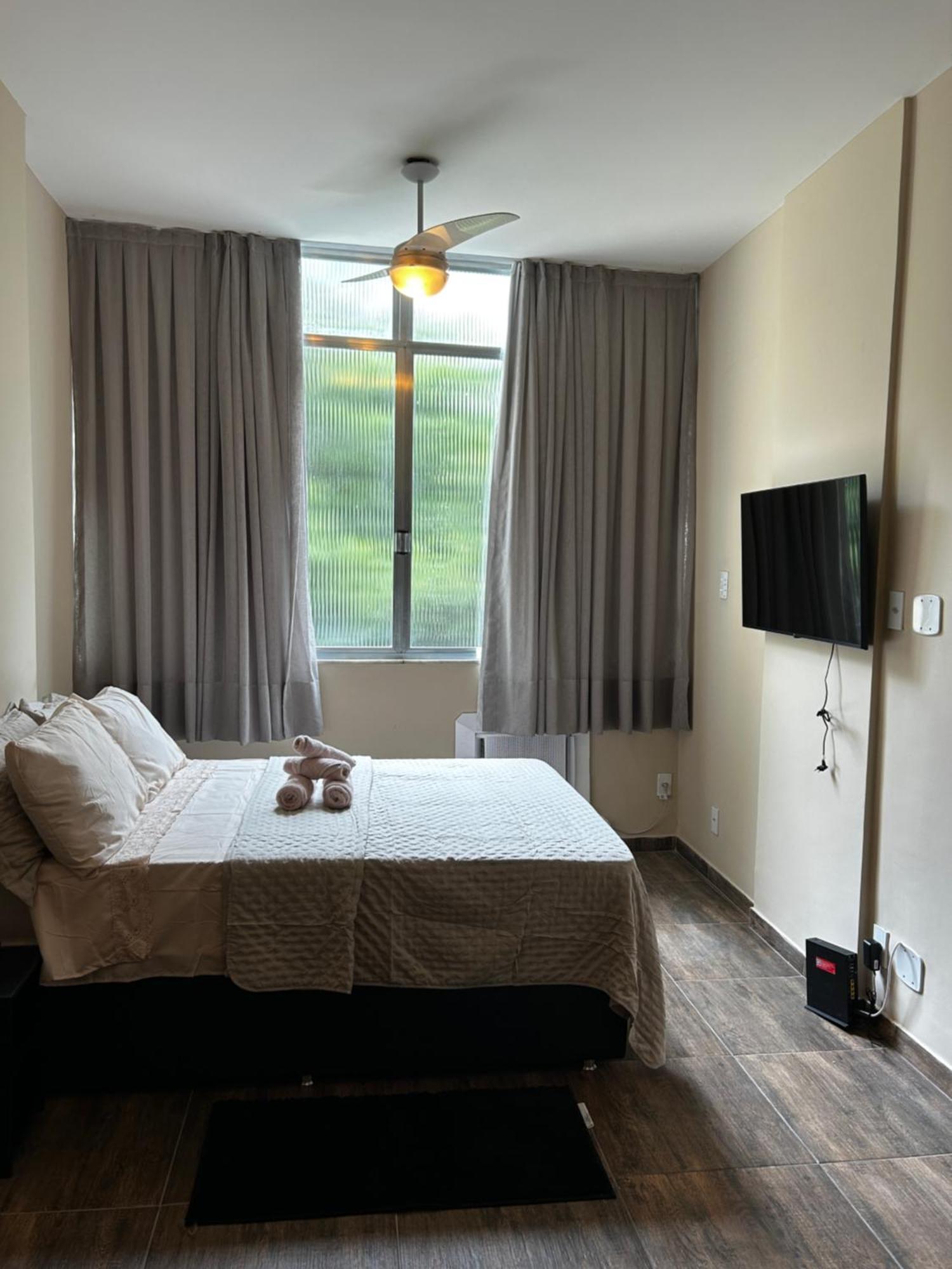 Apartamento A 300 Metros Da De Copacabana